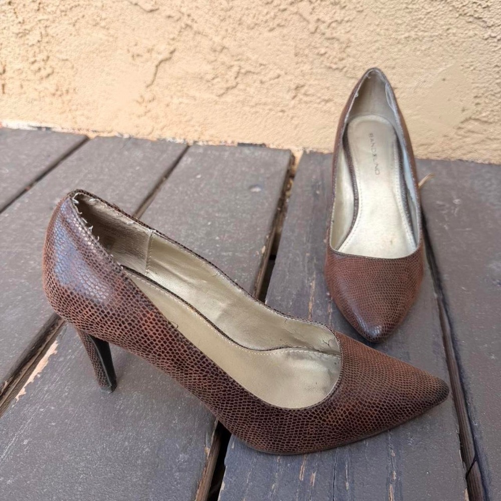 Brown leather croc high heels with pointed toe